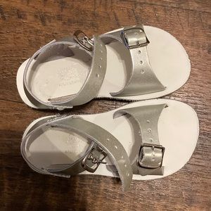 Sun-San Surfer Sandals silver size 8
